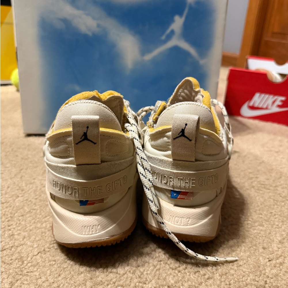 Nike Air Jordan Why Not? 5 in Cream and Tan - Picture 5 of 8